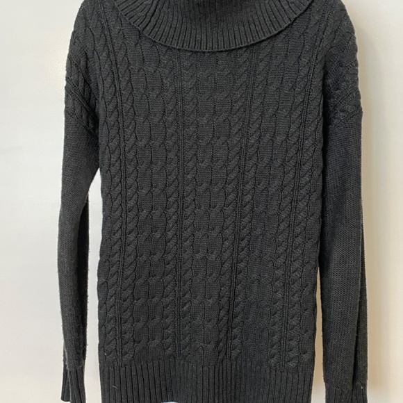 American Eagle Cable Knit Sweater - Sz. Small - Picture 2 of 5